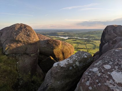 Rocks on Hen Cloud, overlooking Tittesworth reservoir