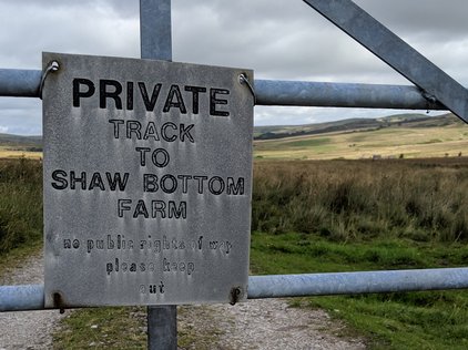 Farm name notice on gate