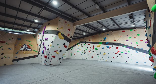 Peak Climbing Wall, Leekbrook